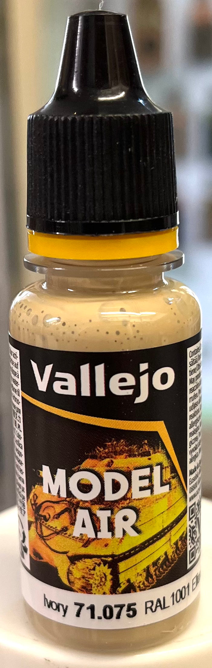 Vallejo Model Air 71.075 Ivory