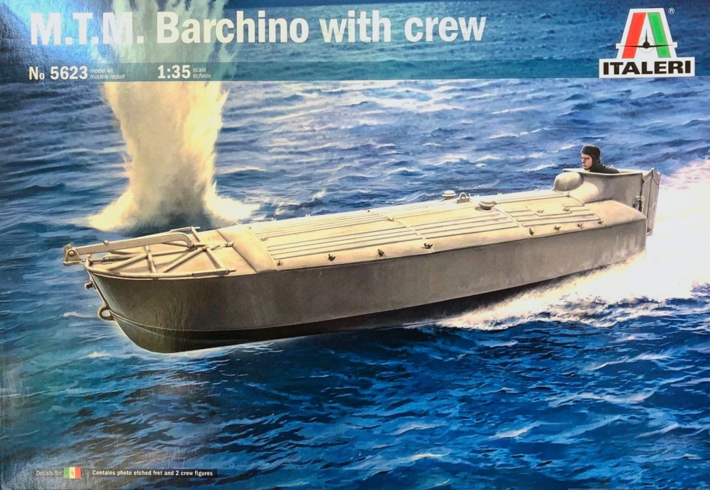 Italeri No.5623 M.T.M. Barchino with crew