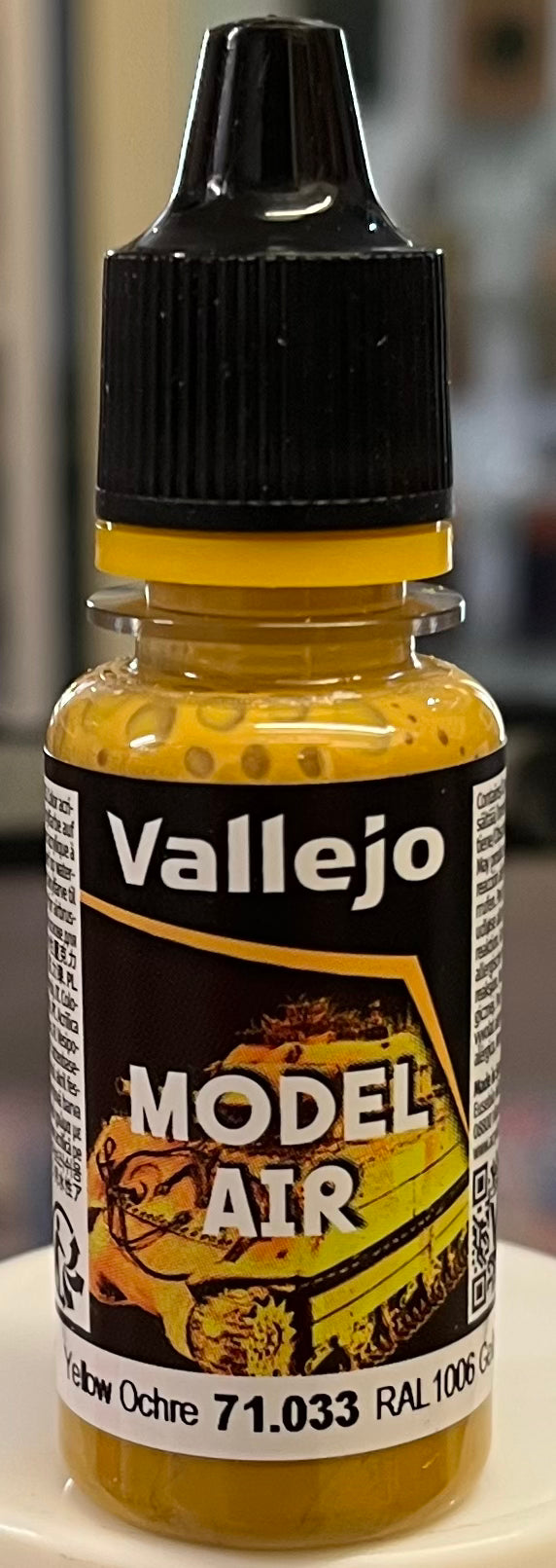 Vallejo Model Air 71.033 Yellow Ochre