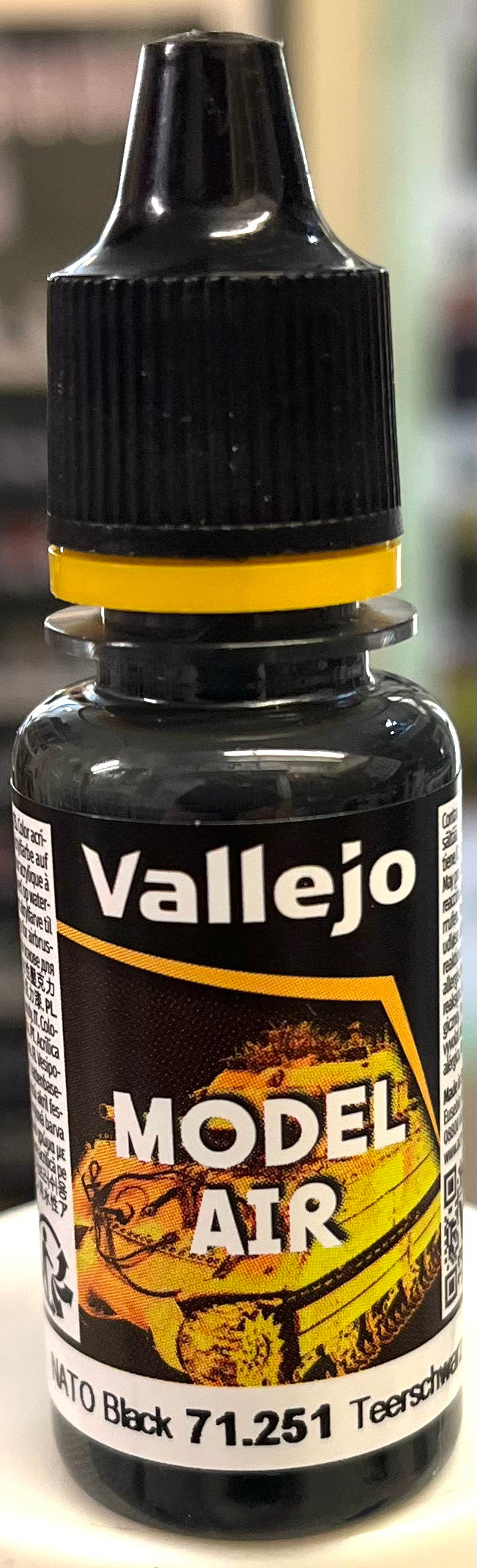 Vallejo Model Air 71.251 NATO Black
