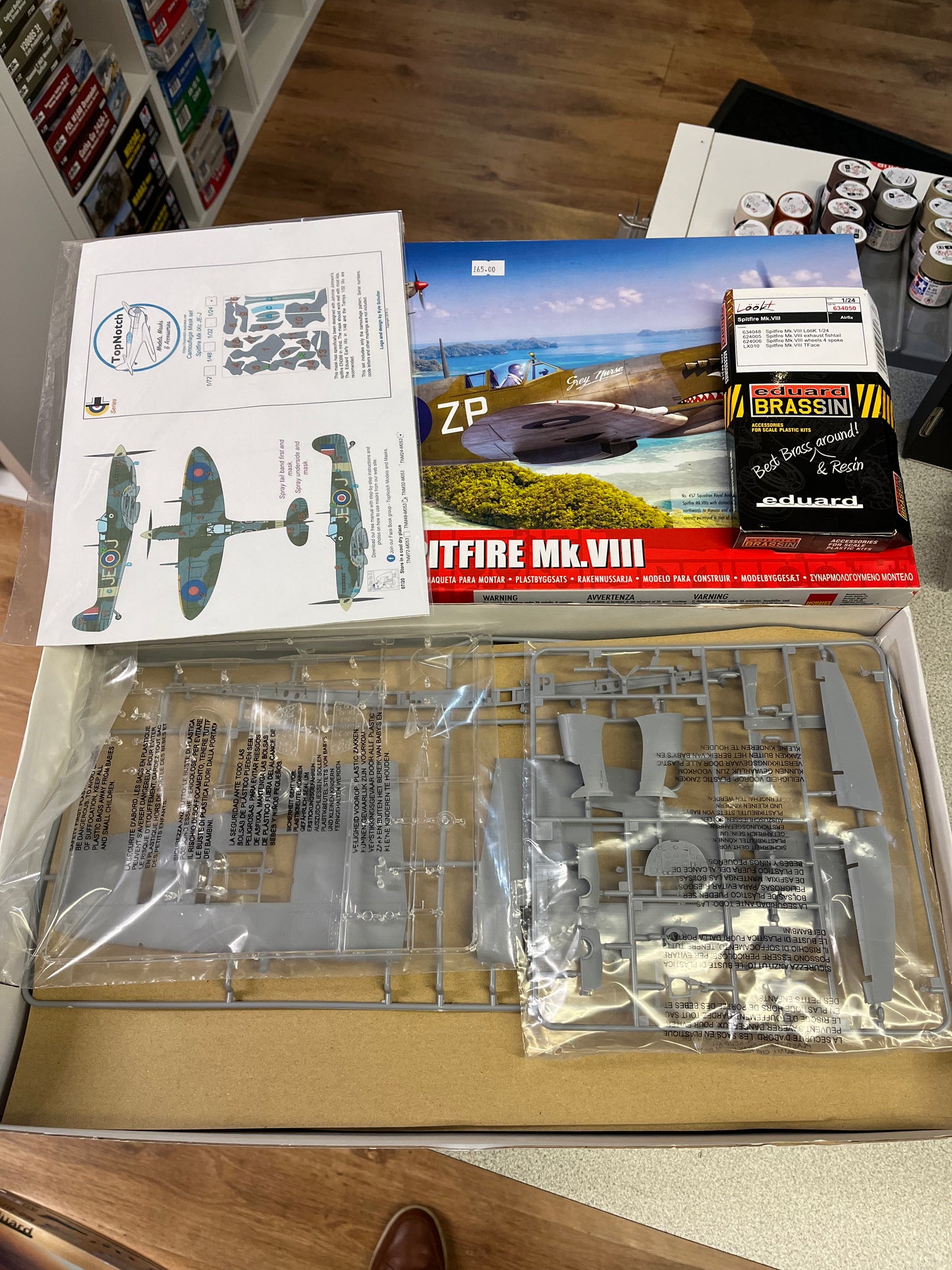 *Pre-Owned* Airfix A17002 Supermarine Spitfire Mk.VIII