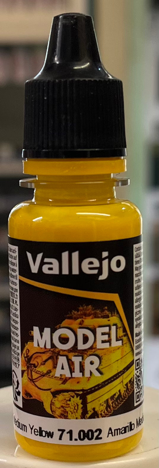 Vallejo Model Air 71.002 Medium Yellow