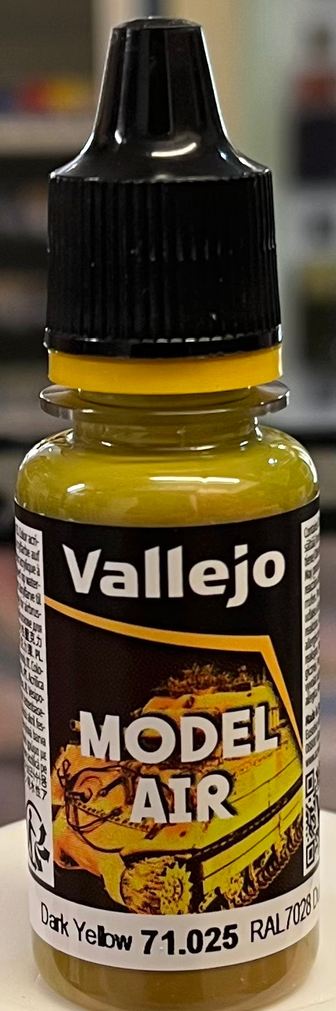 Vallejo Model Air 71.025 Dark Yellow