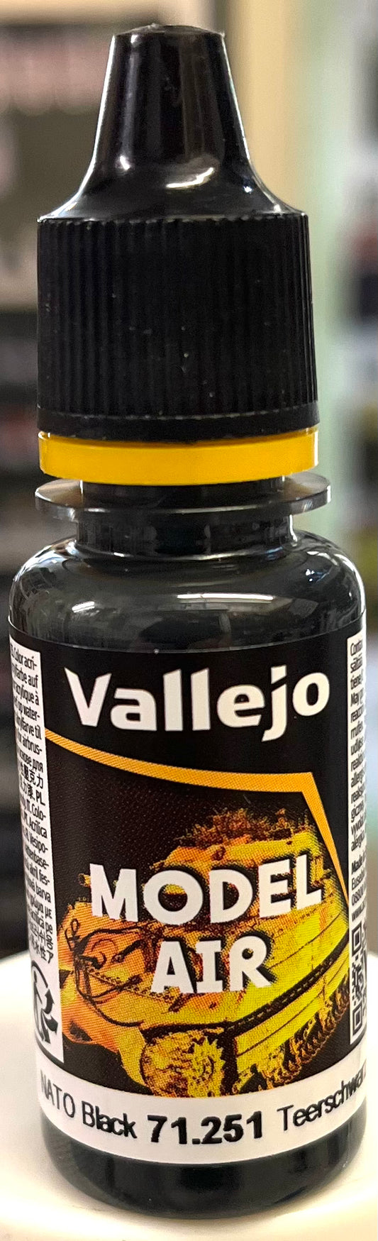 Vallejo Model Air 71.251 NATO Black