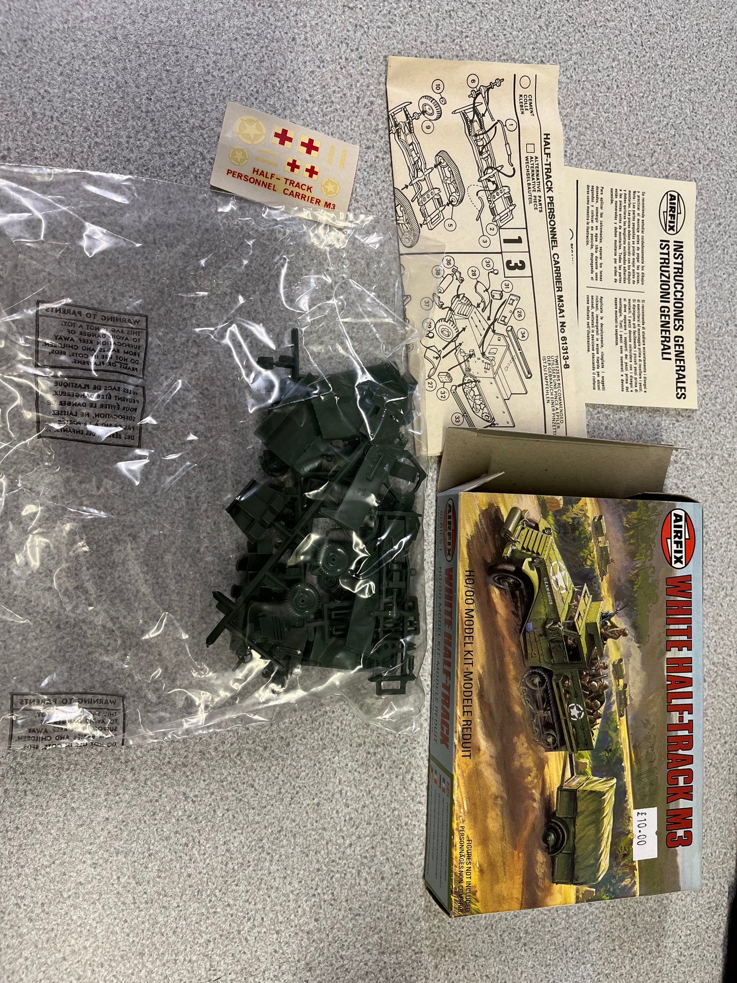 *Pre-Owned* Airfix 61313-8 White Half-Track M3